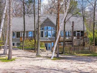 118 Nottawaga Dr