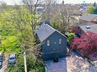 71 Maple St