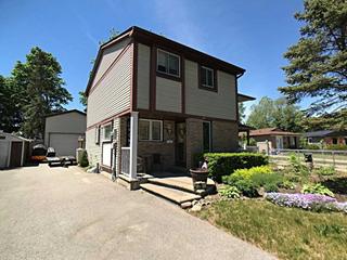 79 Mowat Cres