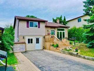 6 Shakespeare Cres