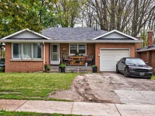 165 Anne St N
