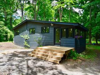 7475 Island Cres