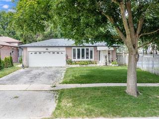 28 Baker Cres