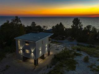 31 Trew Ave