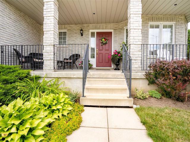 50 Pinecliff Cres