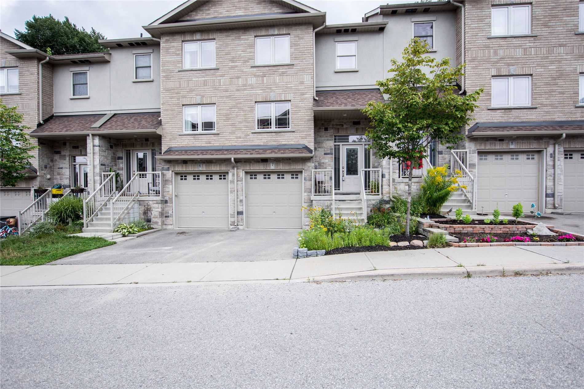 7 376 Blake St, Barrie Sold, S5728955 Condos.ca