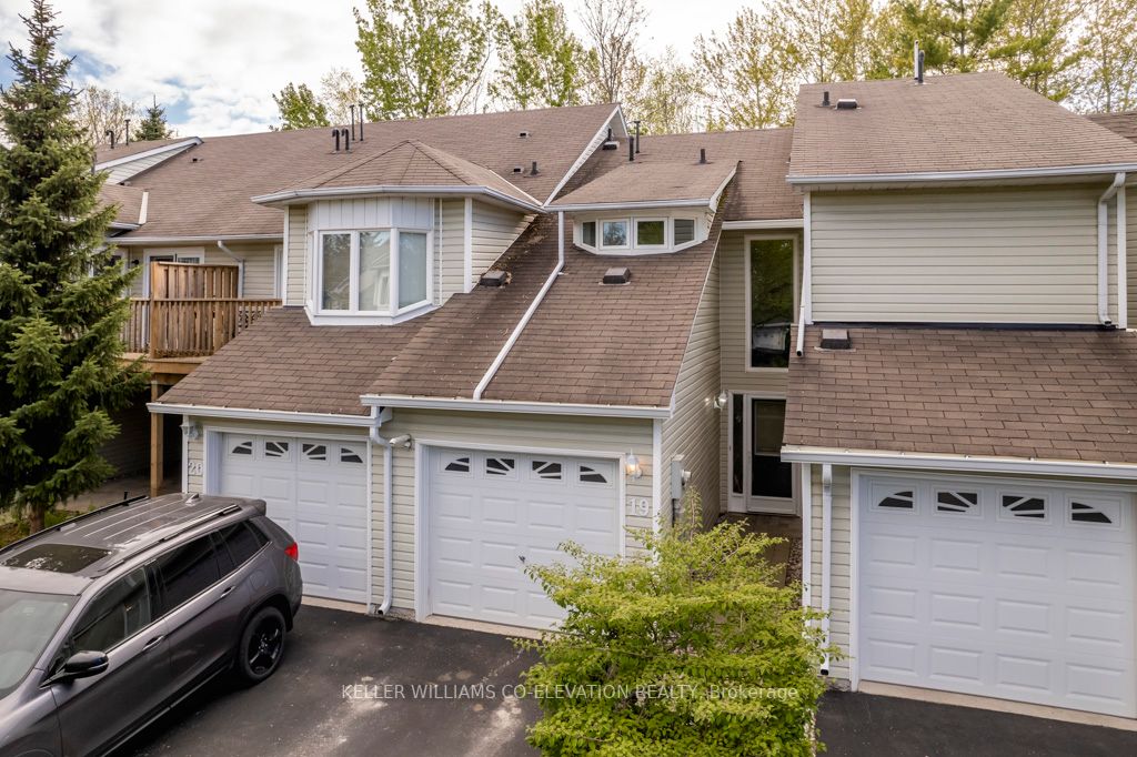 19 Barker Blvd, Collingwood Sold, S5978028 Condos.ca