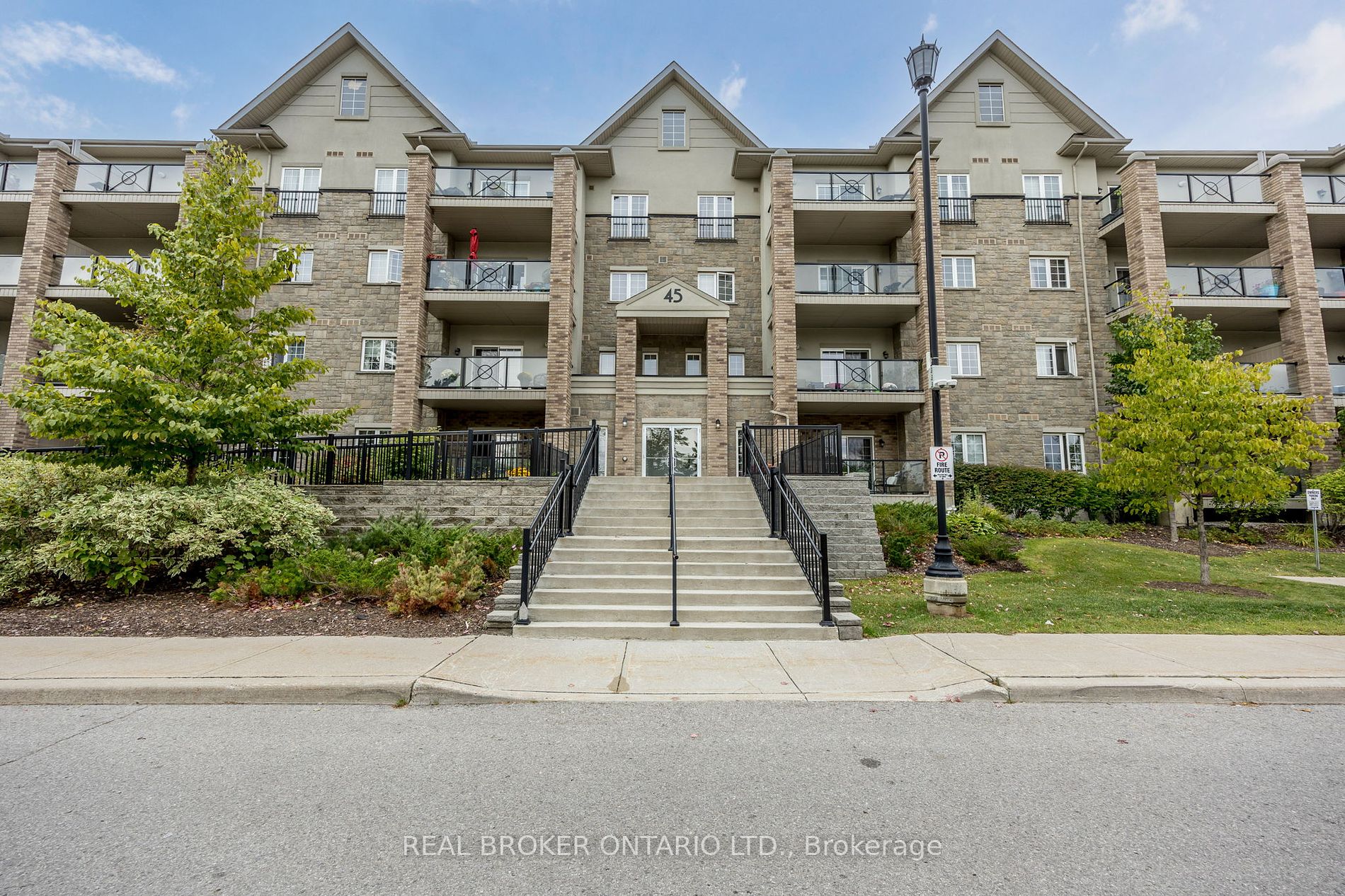 308 45 Ferndale Dr S, Barrie For Sale 544,900 Condos.ca