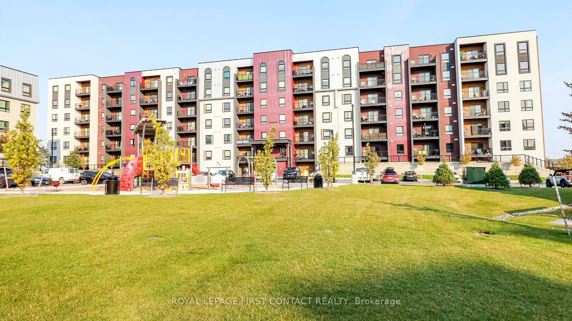 110 4 Spice Way, Barrie For Sale 519,000 Condos.ca