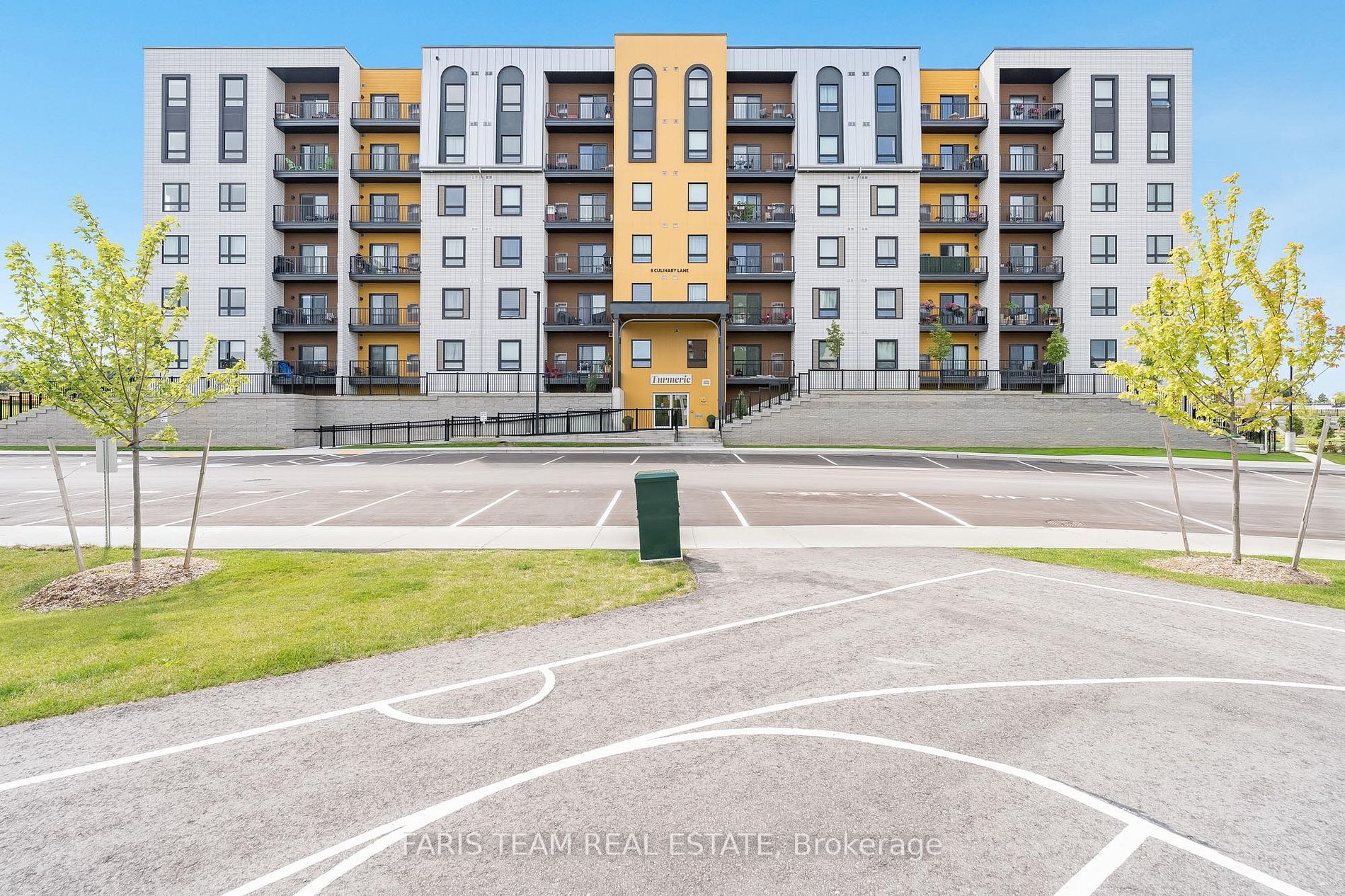 211 8 Culinary Lane, Barrie For Sale 579,900 Condos.ca