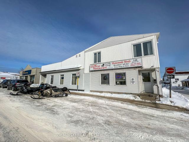 146 Main St
