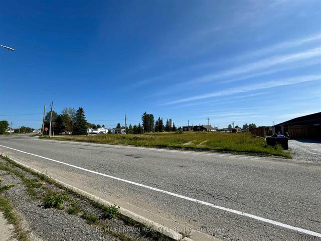 LOT 7 PLAN 6M487 St