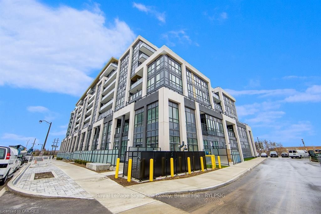 LPH02 405 DUNDAS St W, Oakville For Sale 888,000 Condos.ca