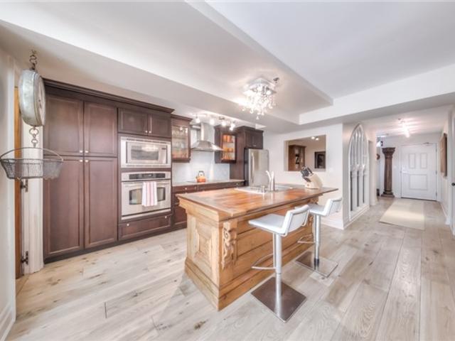 206 - 384 Sunnyside Ave
