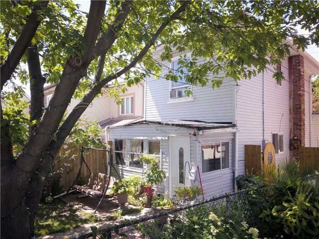 68 Gilbert Ave, Toronto | Sold, W4216823 | Condos.ca