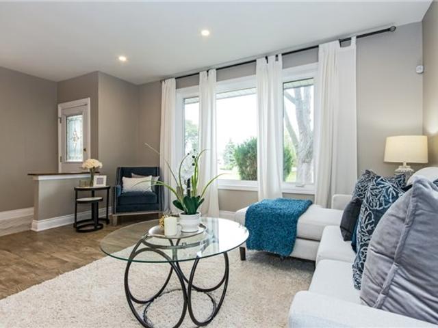 1268 De Quincy Cres