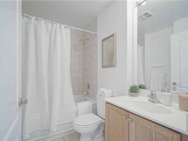 2103 - 2121 Lake Shore Blvd W