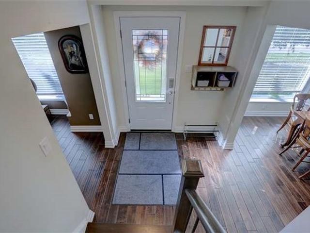 2373 Pyramid Cres