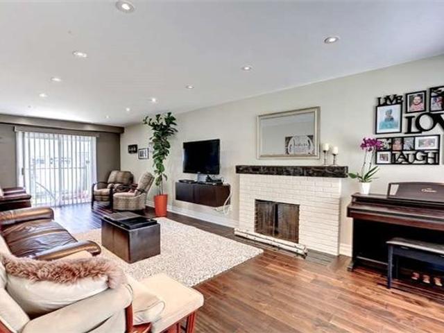 2373 Pyramid Cres