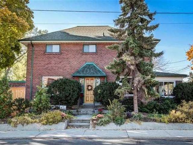 21 Waller Ave