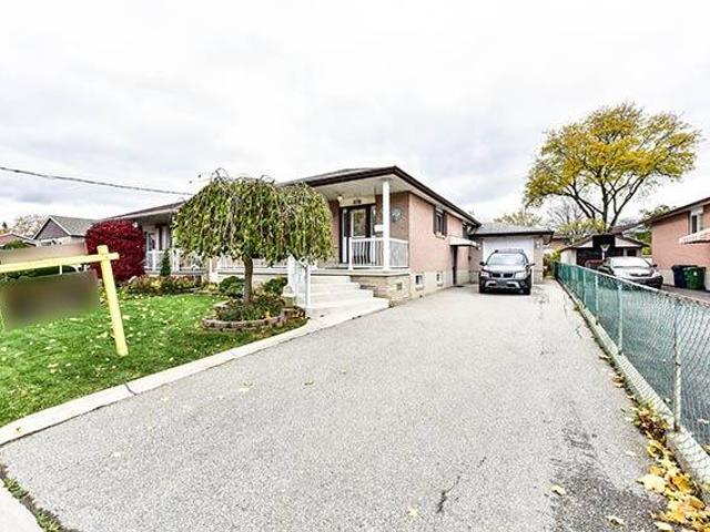 35 Wellesworth Dr