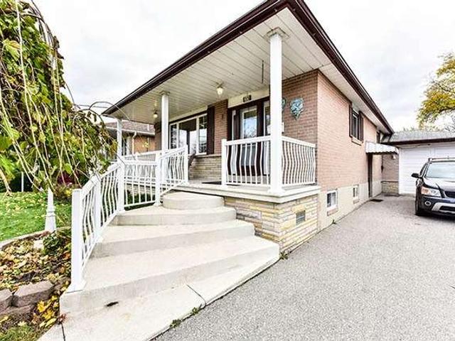35 Wellesworth Dr