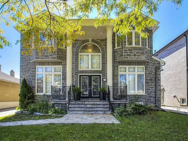 53 Yorkdale Cres