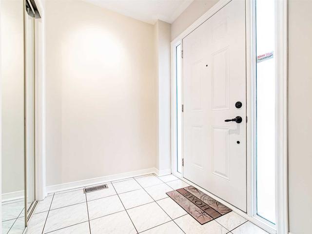 6798 Bansbridge Cres