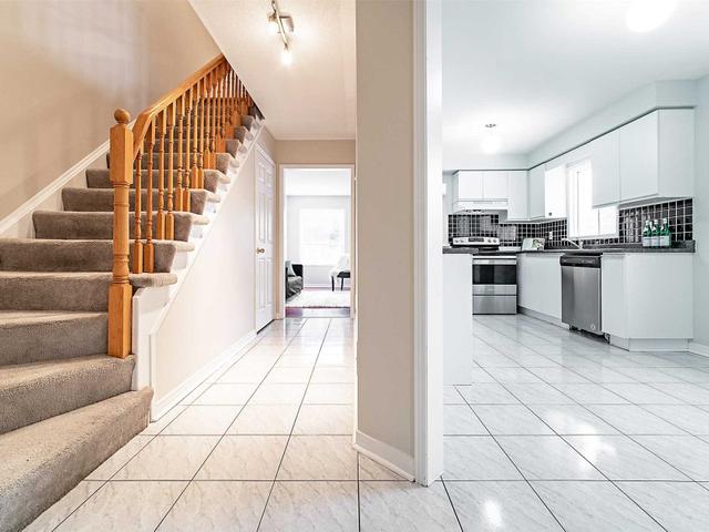 6798 Bansbridge Cres