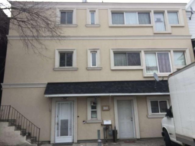 247 Prescott Ave