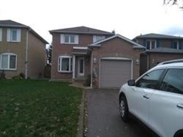 3250 Greenbelt Cres