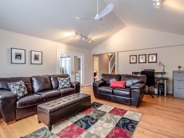 18 Cochrane Crt