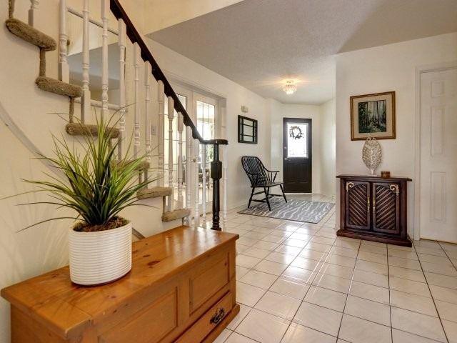 1550 Stillriver Cres