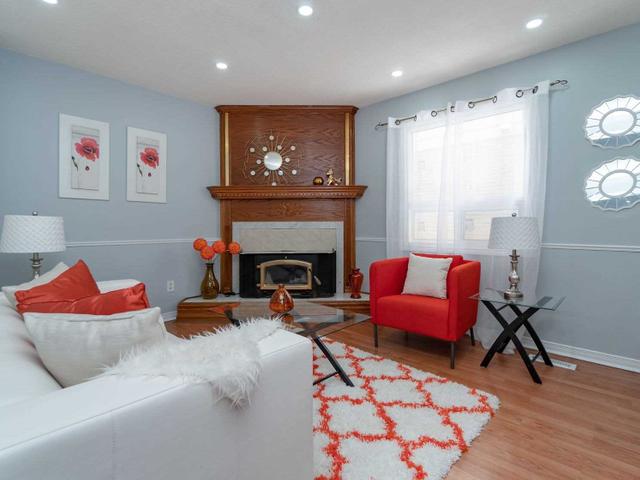 58 Denlow Dr