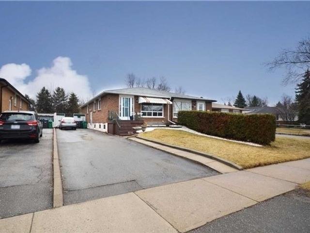 112 Earnscliffe Circ