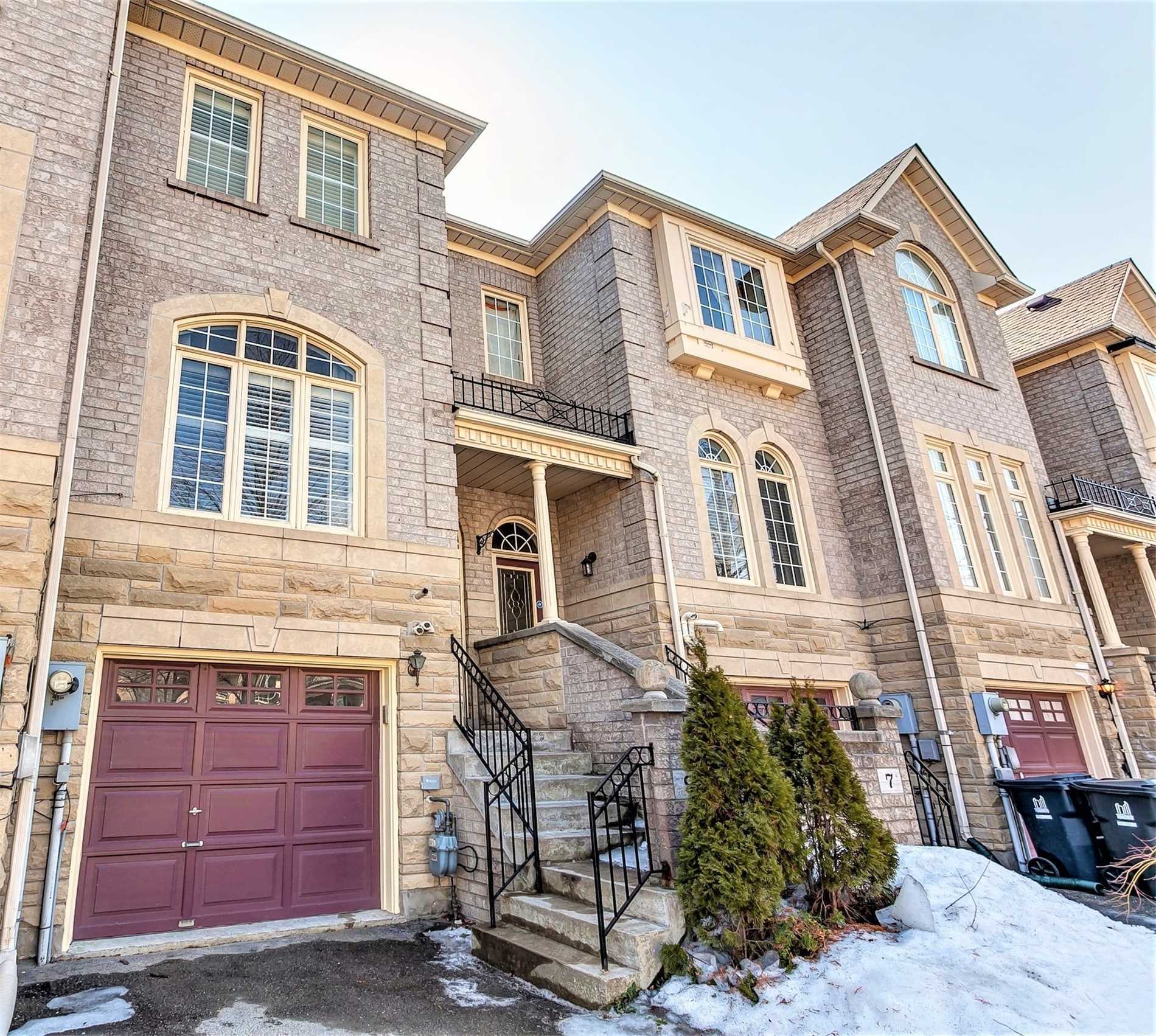 9 Granite Crt, Etobicoke Terminated, W4389033 Condos.ca