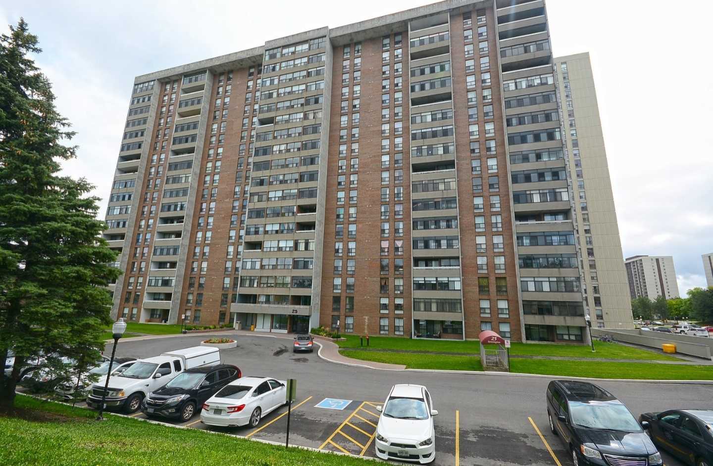 1211 25 Kensington Rd, Brampton Terminated, W4394831 Condos.ca