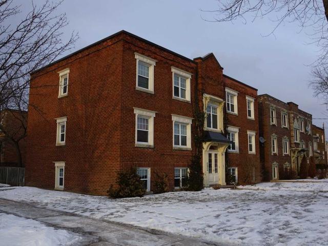 56 Emerald Cres