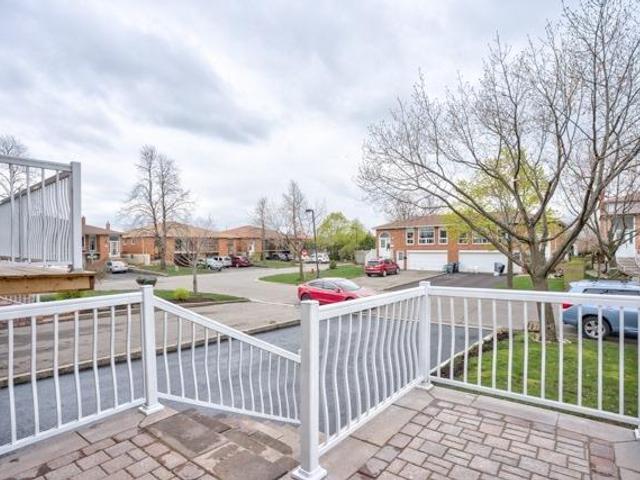 5 Jade Cres