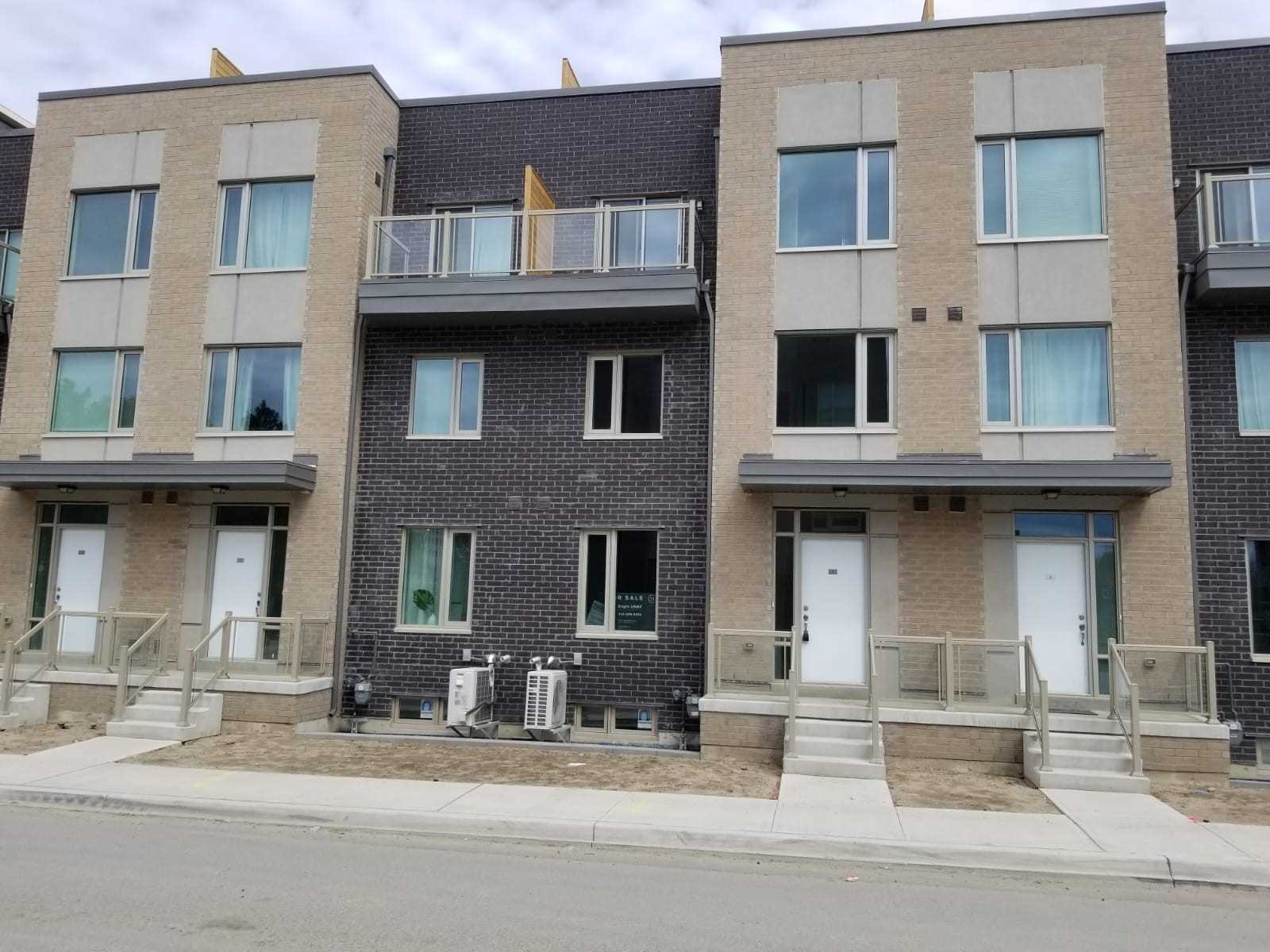 12 Applewood Lane, Etobicoke Suspended, W4453853 Condos.ca