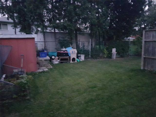 52 Mallard Cres