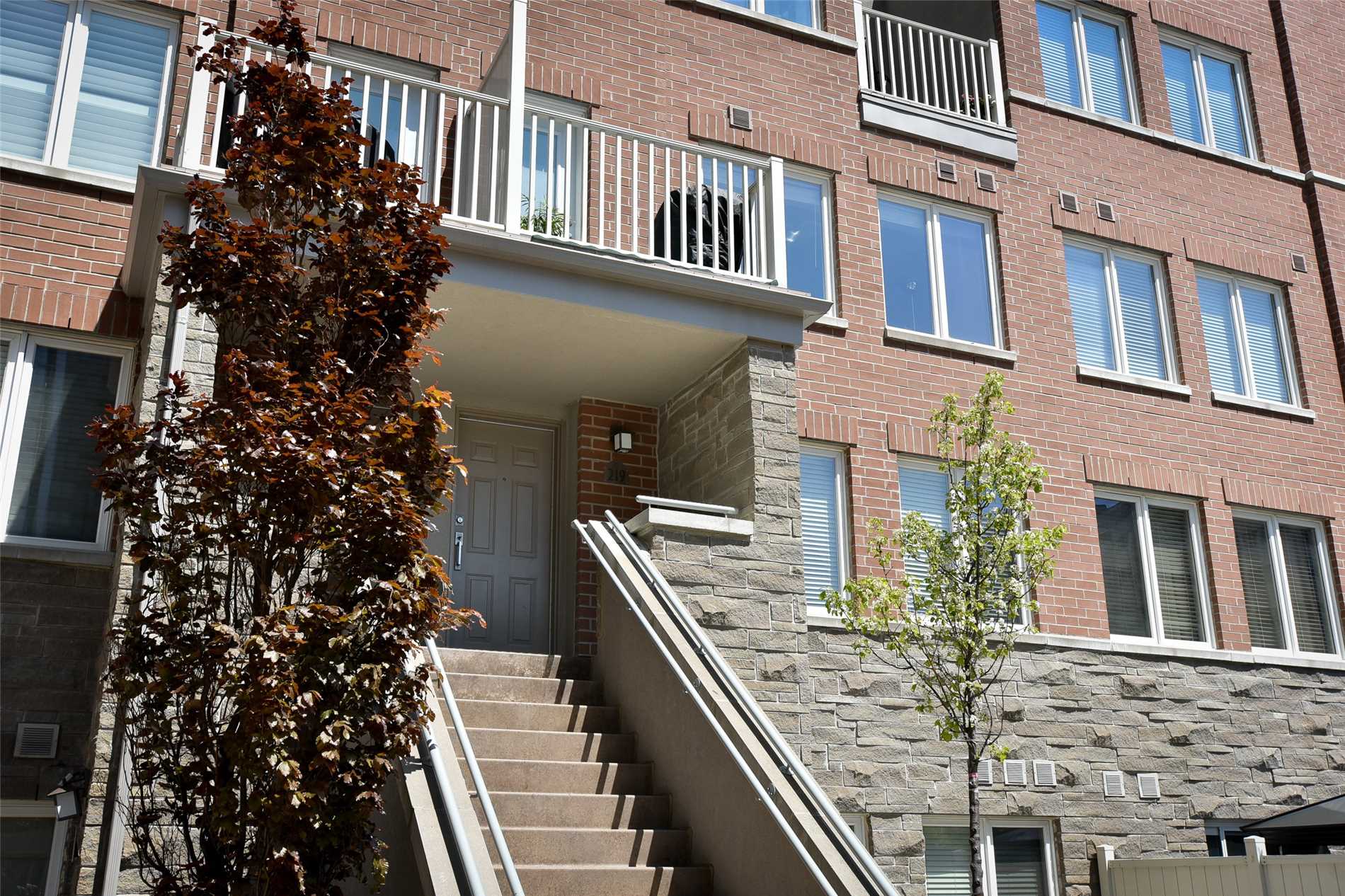 219 25 Richgrove Dr, Etobicoke Sold, W4465183 Condos.ca