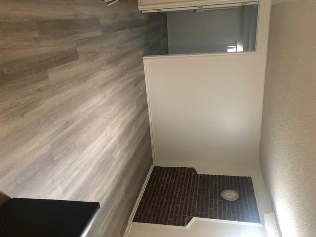 Bsmt - 3427 Rhonda Valy