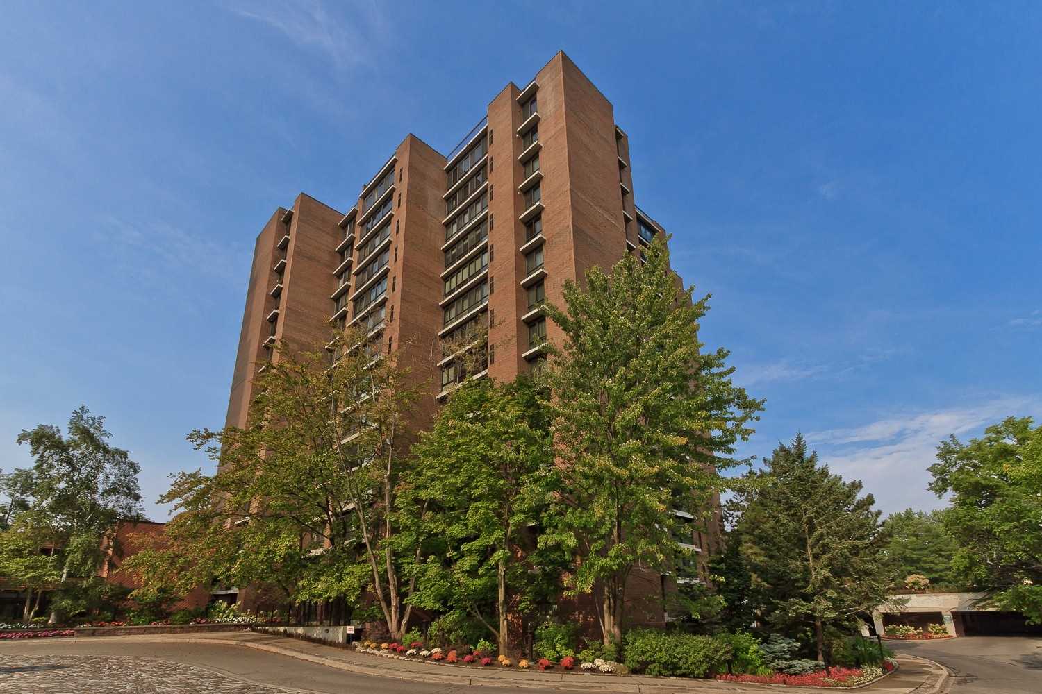 416 1400 Dixie Rd, Mississauga Sold, W4471764 Condos.ca