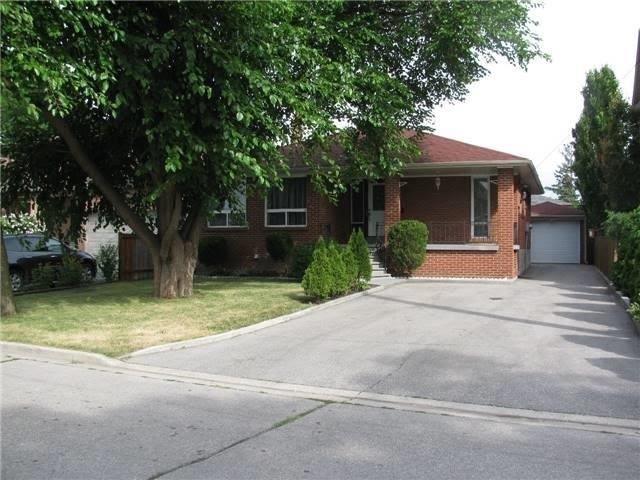 32 Muir Ave