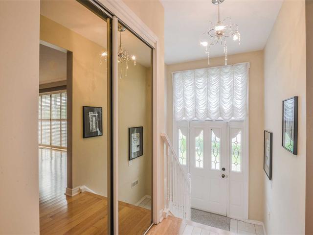 44 Arleta Ave