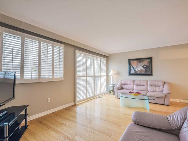 44 Arleta Ave