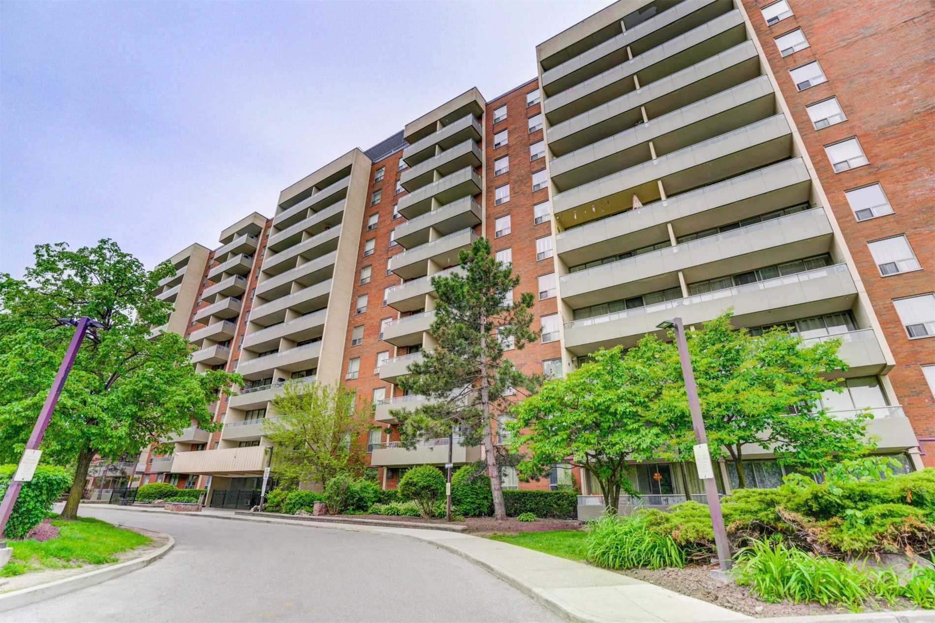 313 19 Four Winds Dr, North York Sold, W4476489 Condos.ca