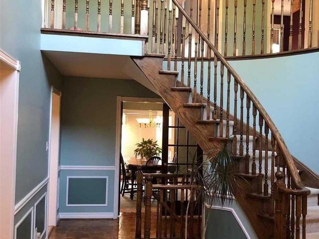 5428 Edencroft Cres