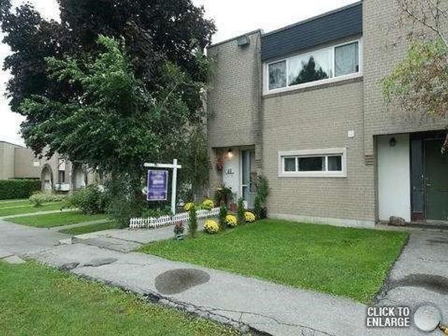 44 - 27 London Green Crt